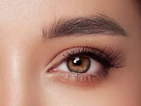 BLUE　上野御徒町　各種まつ毛・眉毛・各種ネイル/まつ毛・ネイル同時施術推奨サロン 3